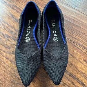 Black Pointed Rothy’s